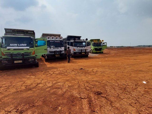 Armada dump truck mandiri